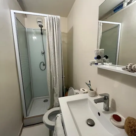 Charming For Three In Central Chic Area Of Apartment